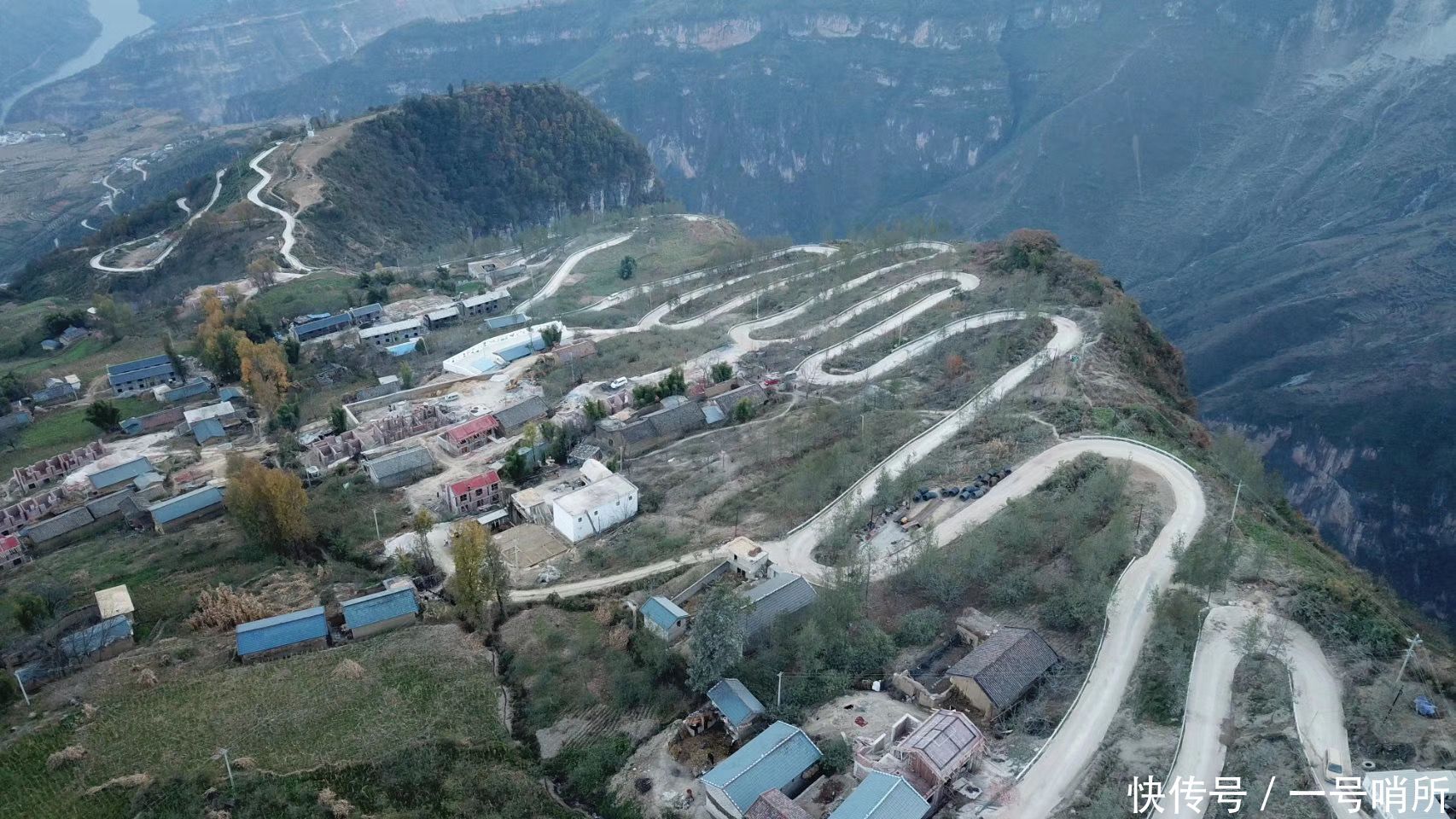  「无路」我国最后“无路村”通车，米-26协助建设，村民：半世纪