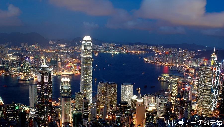  [在一起]为什么香港洗碗工都上万元工资了，大陆民众看到却无动