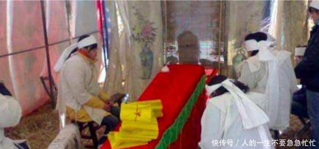 农村老话讲“寿不送烟, 丧不后补”, 为啥不能送烟和后补