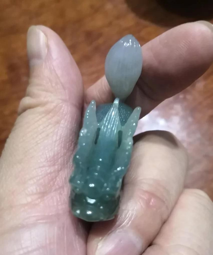  「危料」2万多买的翡翠麒麟！究竟是油青翡翠？还是危料？