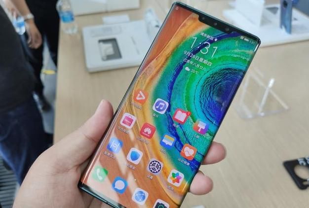  『SE2』华为Mate30和iPhone SE2差价不到100，其实不难选！