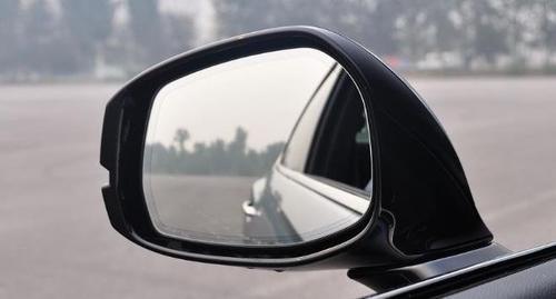 你的后视镜真的调对了？这才是后视镜的正确调整方法
