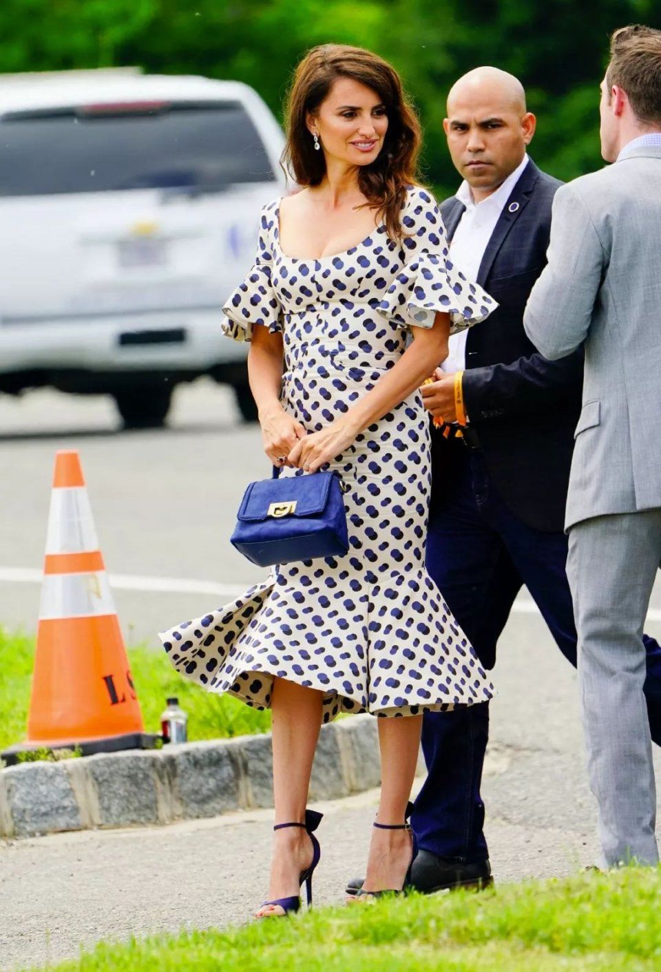 都说波点裙太土味，明明《中餐厅2》里的赵薇穿得很仙美啊!