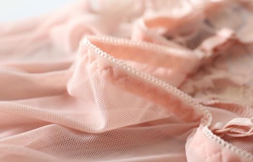 让男人心动的真丝睡衣，夫妇间更亲密