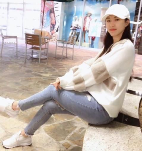 韩国健身萌妹身材看似娇小,却因胯太宽,牛仔裤要穿L码!