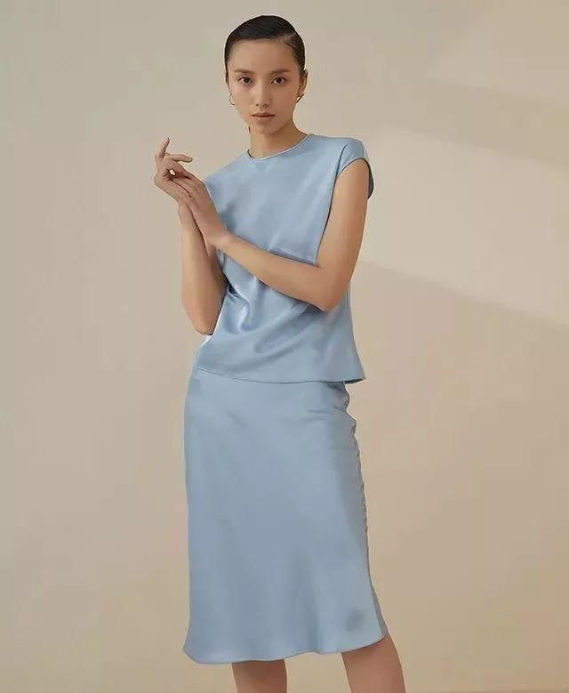 不挑身材的衬衫裙，气质满分