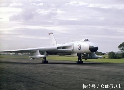 弹道导弹@轰-6要搞空射弹道导弹并非现今专利，半世纪前美军已有，可装氢弹