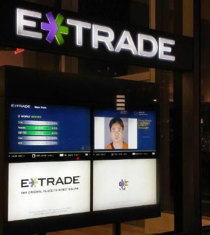 各界评论刘强东事件，他声援后反遭群嘲，网友:先把自己擦干净吧