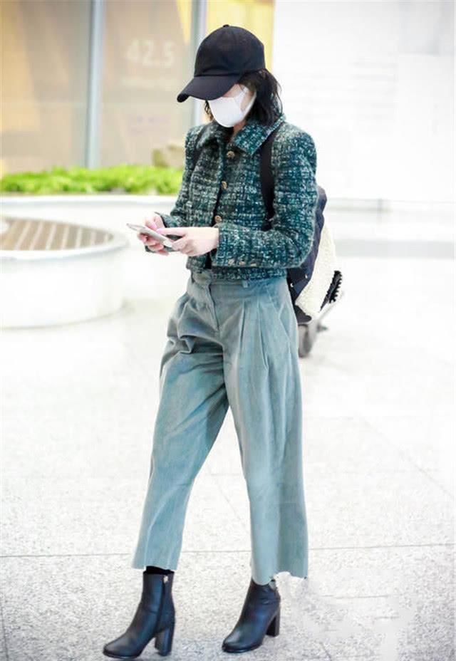 『过时』西装已经过时了，今年流行的是这款小洋装，优雅大气又时髦