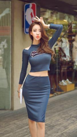 千万别再裙子配高跟鞋！看看下面女人这么穿，瞬间减龄时髦炸