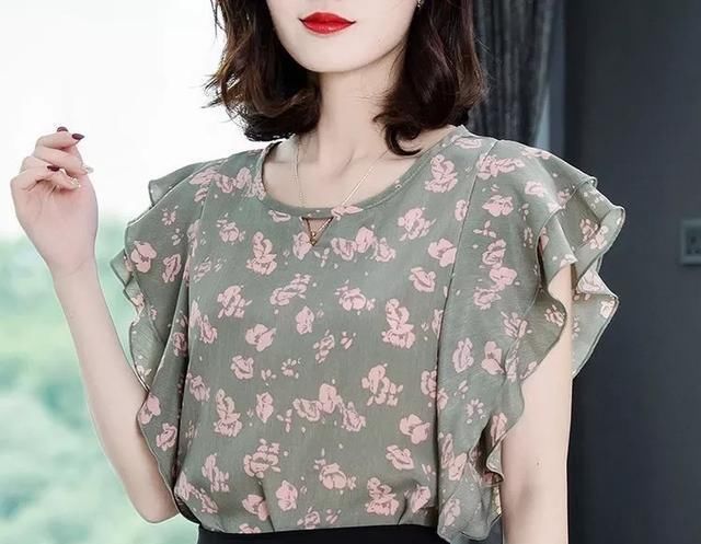  『时髦』女人穿裙子想好看,鞋子很重要,做到“三不穿”,才能优雅又时髦!
