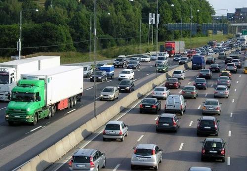  出门|最严车辆限行政策出台！国四车将不允许上路？车主：以后怎