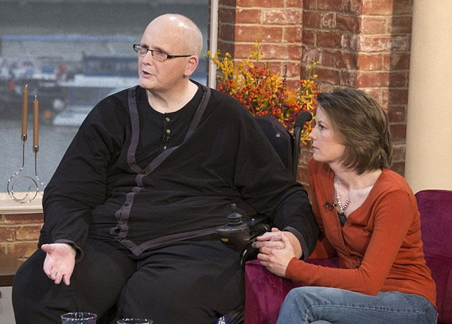 世界最胖男子体重445公斤，用铲车才可以出门，今减肥292公斤!