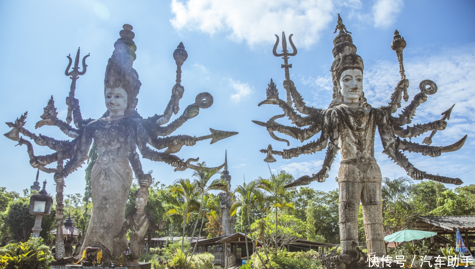 老挝的珍宝,却供奉在泰国寺庙中,还会举办盛大的祈福仪式