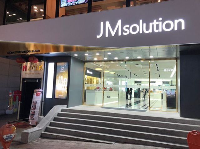 古力娜扎带火的娜丽丝要停产了?这款防晒喷雾明明更好用!