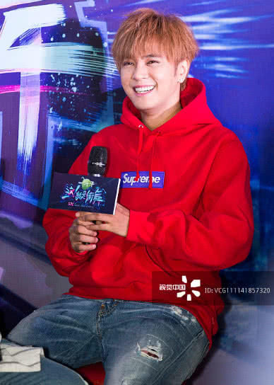 《这!就是街舞》四名年轻导师撑舞台,网友质疑