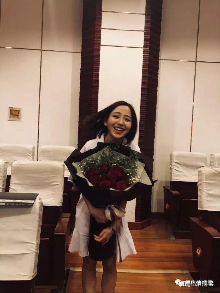 有没有化妆和素颜差别很大的，朋友没有认出来的故事?