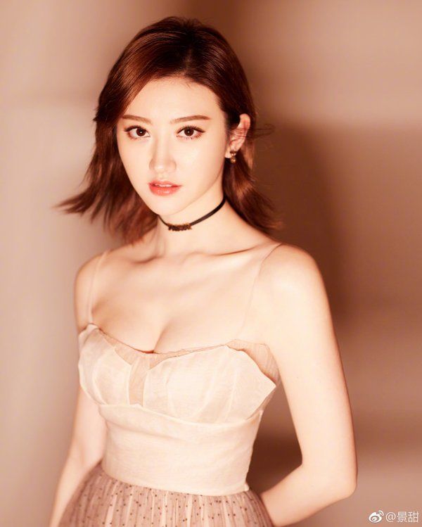 泫雅的浴缸照撩哭我!瘦还有胸真的太过分啦……只有我们瘦身先瘦