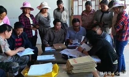  「土地确权」下月起, 农民尽早申办3个证, 每户都该有, 晚了损失