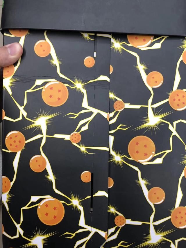 鞋盒细节曝光!龙珠ZxadidasProphere“Cell”最新实物图赏