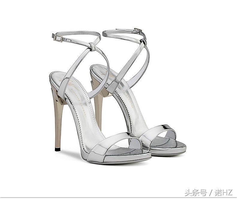 无论如何平庸的女人，穿上高跟鞋，性感弥漫在步履之间