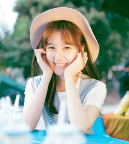 她因赵丽颖被全国恨,15岁上大学拿昆凌当跟班,被称甜美女神穿搭