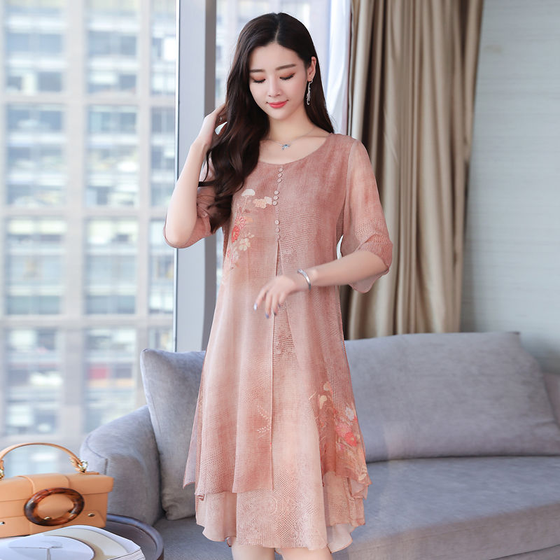 新发现!比旗袍还美的“减龄裙”，老婆穿上，到哪都惊艳全场