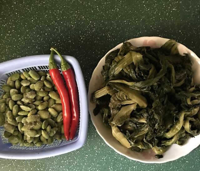 【脆爽】腌菜炒毛豆,香辣脆爽又下饭,味道比吃肉都香