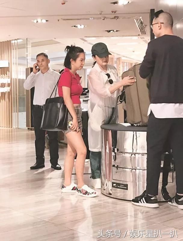 8杀了！张学友演唱会再捕获逃犯，胡歌经纪人被开除，李亚男怀孕