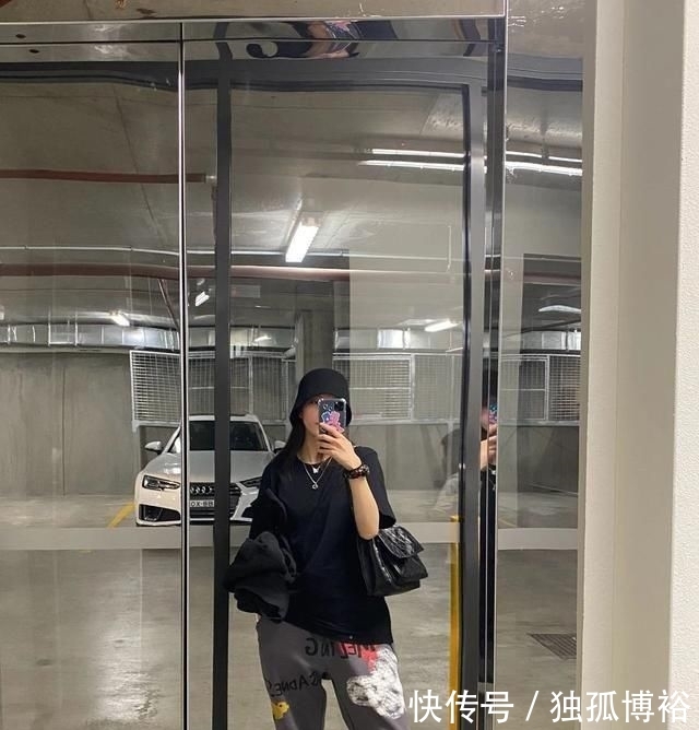  格纹：开工第一天，穿上我的“家居裤”就直接去公司？