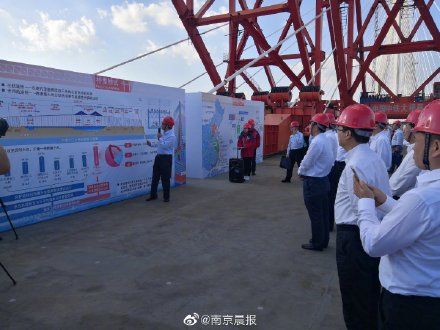  「可达」南通至上海一小时可达 ，沪通长江大桥今日合龙