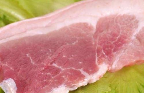  [餐馆]做回锅肉时，掌握这2点，做出的回锅肉香味四溢，再不用去餐馆吃