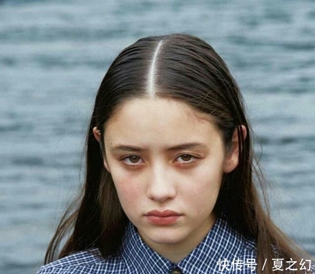 『女生』脸上有这4个特点的女生,是今年最受欢迎的长相!!!