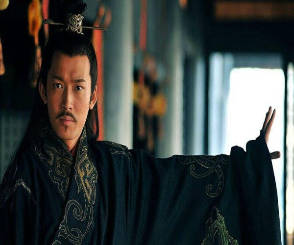  孙权@三国的君主，为何孙权迟迟不敢称皇帝，他在害怕什么？