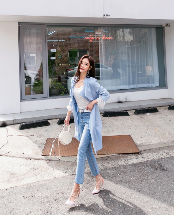 女神孙允珠，蓝堇暖风海盐清新飘逸百褶衫