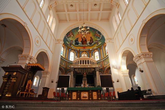 带了三千块钱去青岛，计划5天玩遍青岛，结果第三天就彻底穷了