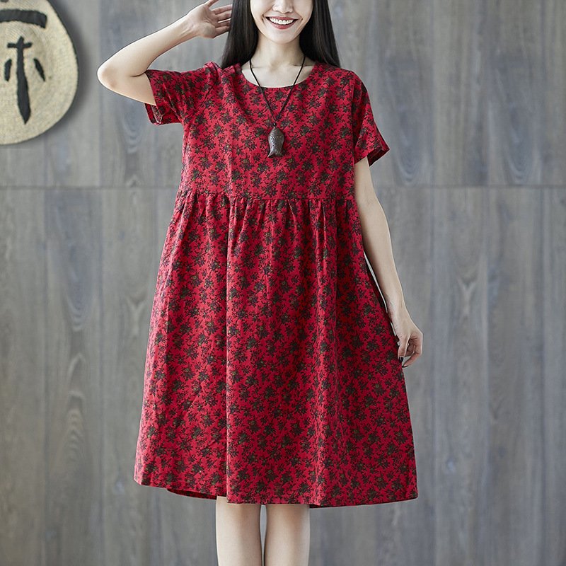 这样穿太美了，连衣裙加高跟鞋，释放性感魅力，秀出迷人曲线