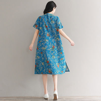 不得了!新型的“宝石蓝”连衣裙一出世就火得一塌糊涂，美极了~