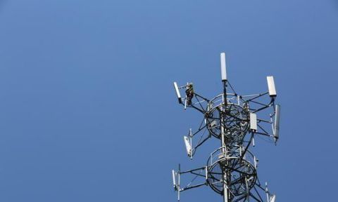  哈斯廷斯：欧盟呼吁民众观看标清视频，专家：这个时候是否想念华为？