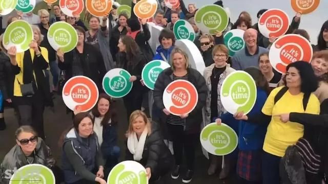 动真格！黄晓明账户被查杨幂降片酬；刘亦菲《花木兰》定妆照曝光