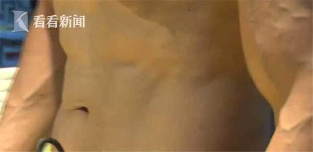 行走的荷尔蒙!61岁中国老头闪耀米兰时装周 40年健身练就好身材