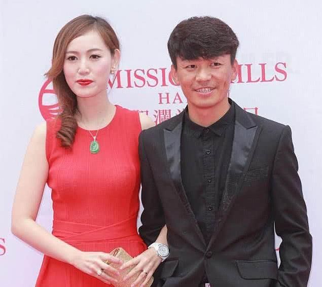 马蓉评价易烊千玺的吻戏:千玺长大了，遭官方辟谣秒打脸!