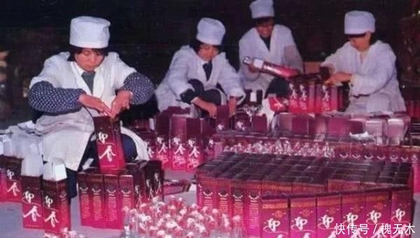  国营@老照片: 80年代的大型国营工厂, 曾经最红火的“铁饭碗”单