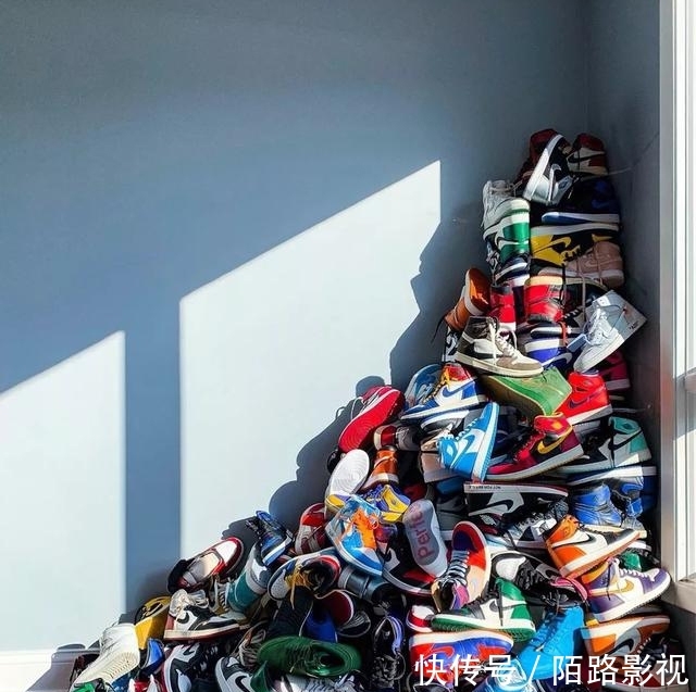  「球鞋」拥有AJ的你是否选择了适当的穿搭，来搭配你自己呢？来看看吧