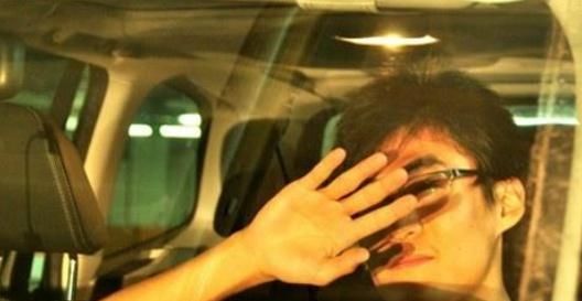  #老司机#开着近光灯，为什么对方司机还给你闪灯？听听老司机是