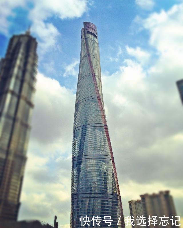  撑住：500米高楼下的地基是如何撑住整个大楼重量的？看完涨知识