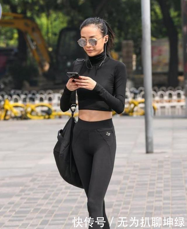  [忘记]街拍穿搭：绝口不提不是因为忘记，而是因为铭记！