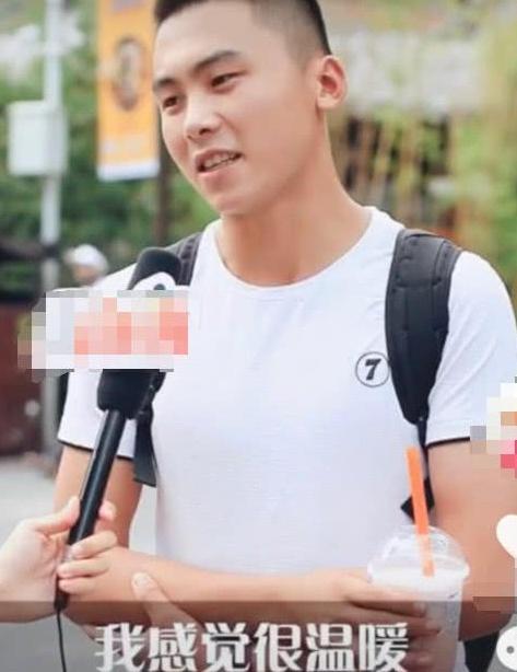 小伙揭露“小甜甜骗局”,一句话打脸所有男生,网友:终于有个敢