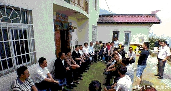 “合村并镇”一旦开始, 4个“红包”家家有份, 专家: 农民偷着乐