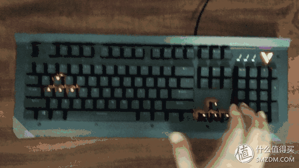 键盘脏了怎么办?拿去冲冲水!RAPOO 雷柏 V750防水背光机械键盘体验